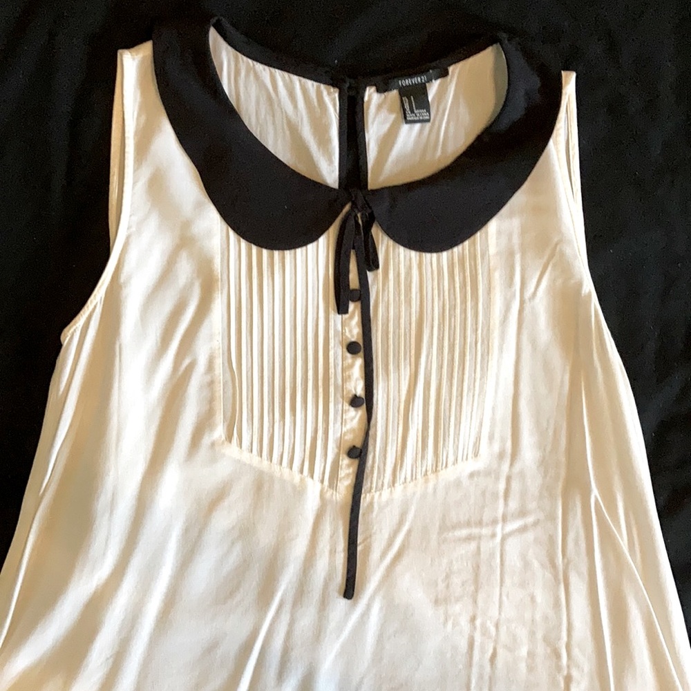 Black/white sleeveless blouse, Forever 21, size S